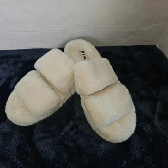 Fabletics Snug Lounge Slippers Sz 9 - Picture 2 of 10